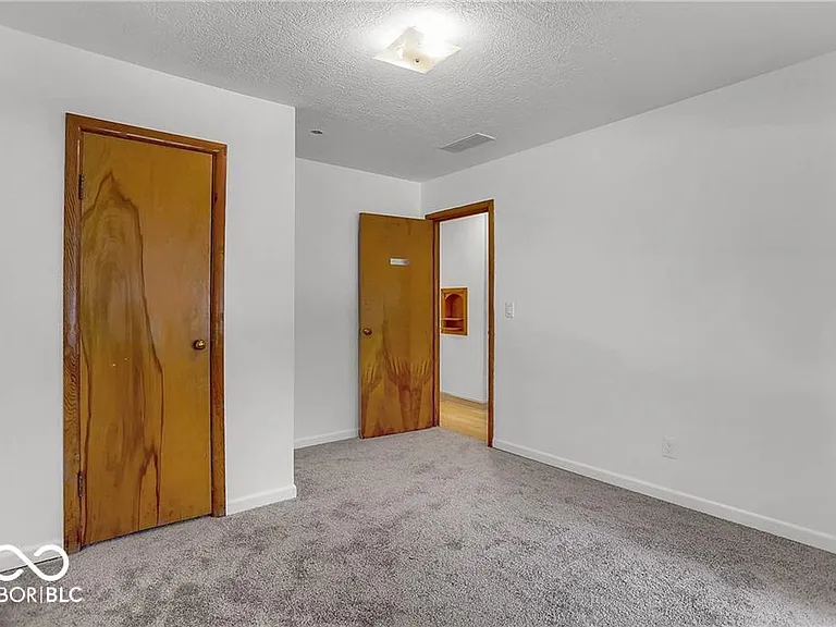 760 W Pine St — Photo 30