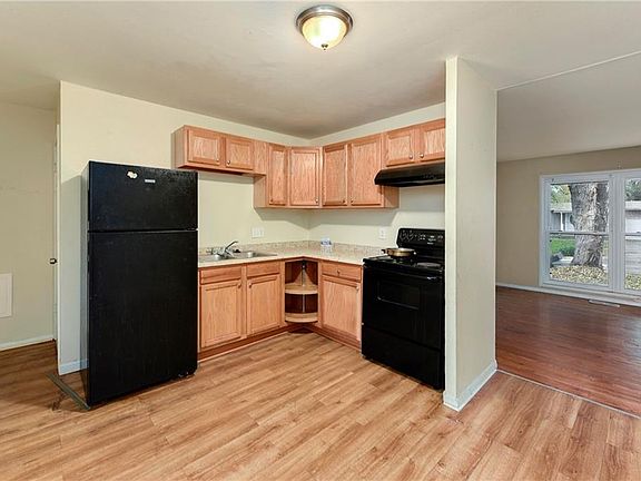 4th image of 8509 E 92nd Ter