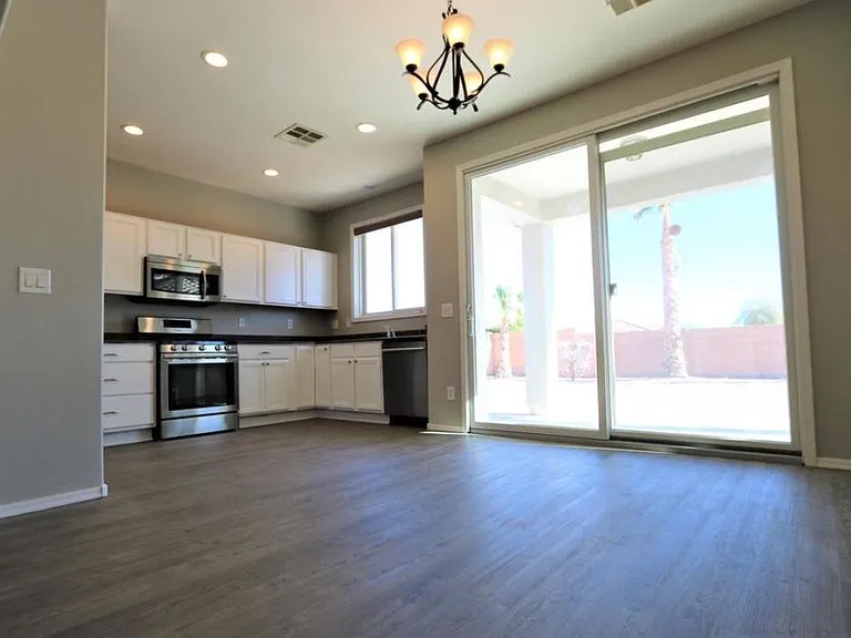 30331 W Leah Dr — Photo 6