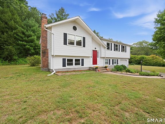 2nd image of 50 Hollow Brook Road