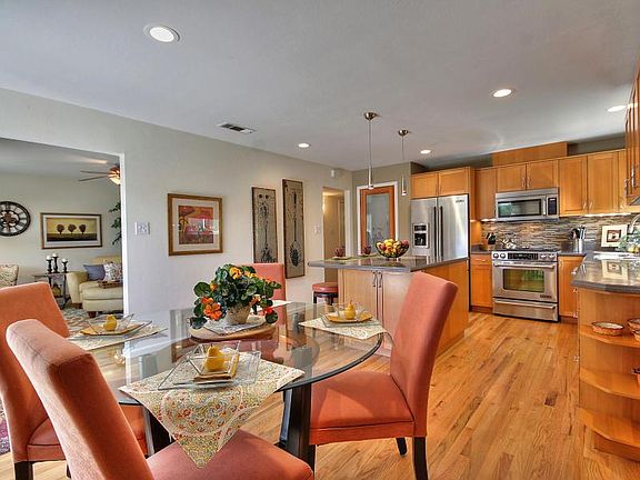 5th image of 506 Calero Ave
