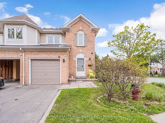 2nd image of 90 Wickstead Ct