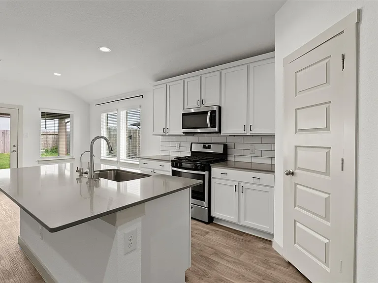 14531 Sweetwater Dr — Photo 8