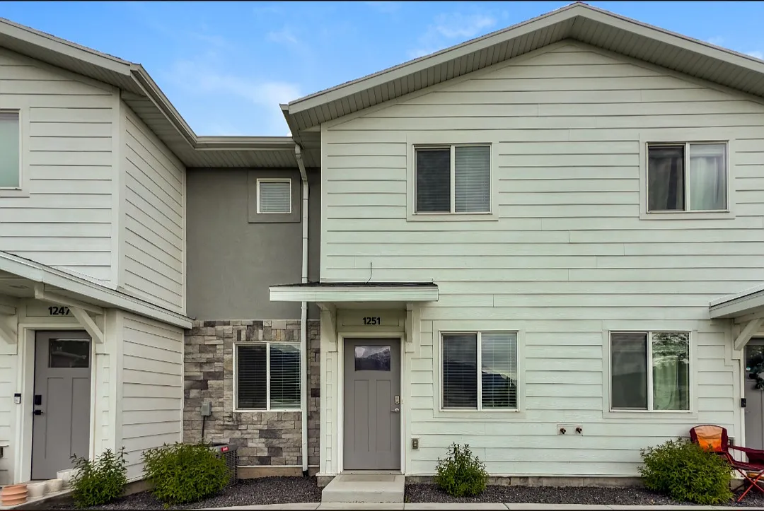 3 bed, 2.5 bath, 1514 sqft, $1,720 — Photo 4