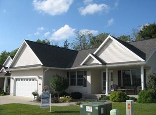 1203 3rd St SW, Mount Vernon, IA 52314