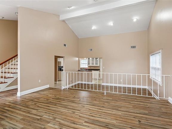 2nd image of 3112 Keithway Dr