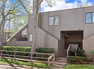 245 Litchfield Ln, Houston, TX 77024