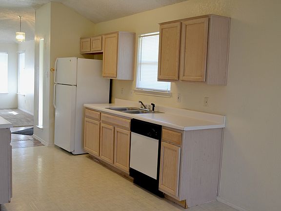 4th image of 2308 Tracey Ann Ln