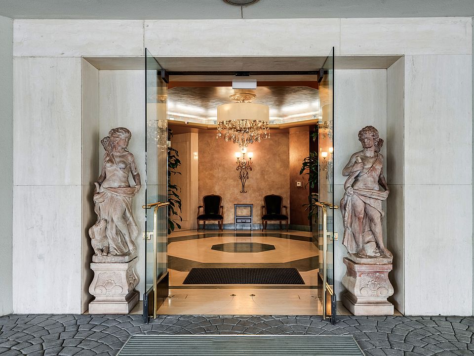 1st image of 10351 Wilshire Blvd #304