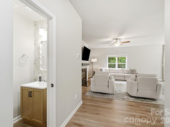 5th image of 4005 Ruth Creek Ct