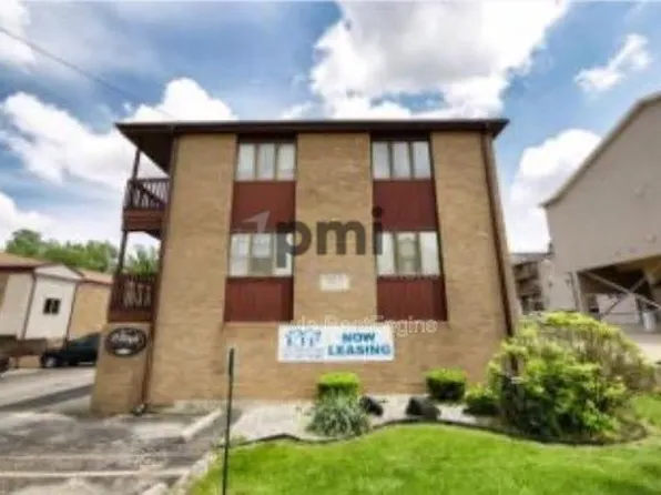 955 4th St #6, Charleston, IL 61920
