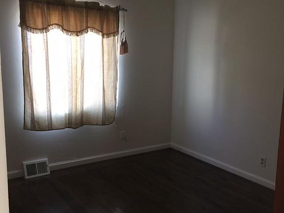 5th image of 281 Santos St