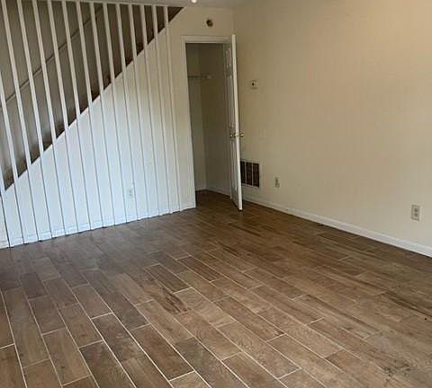 2nd image of 2186 Lincoln Ave