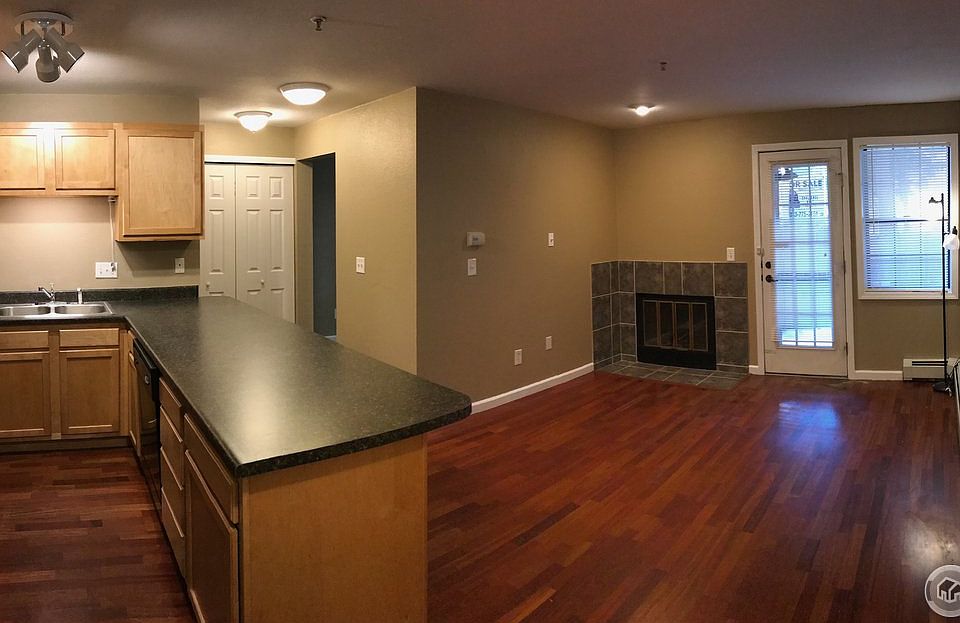 1st image of 1405 Broadway St #102