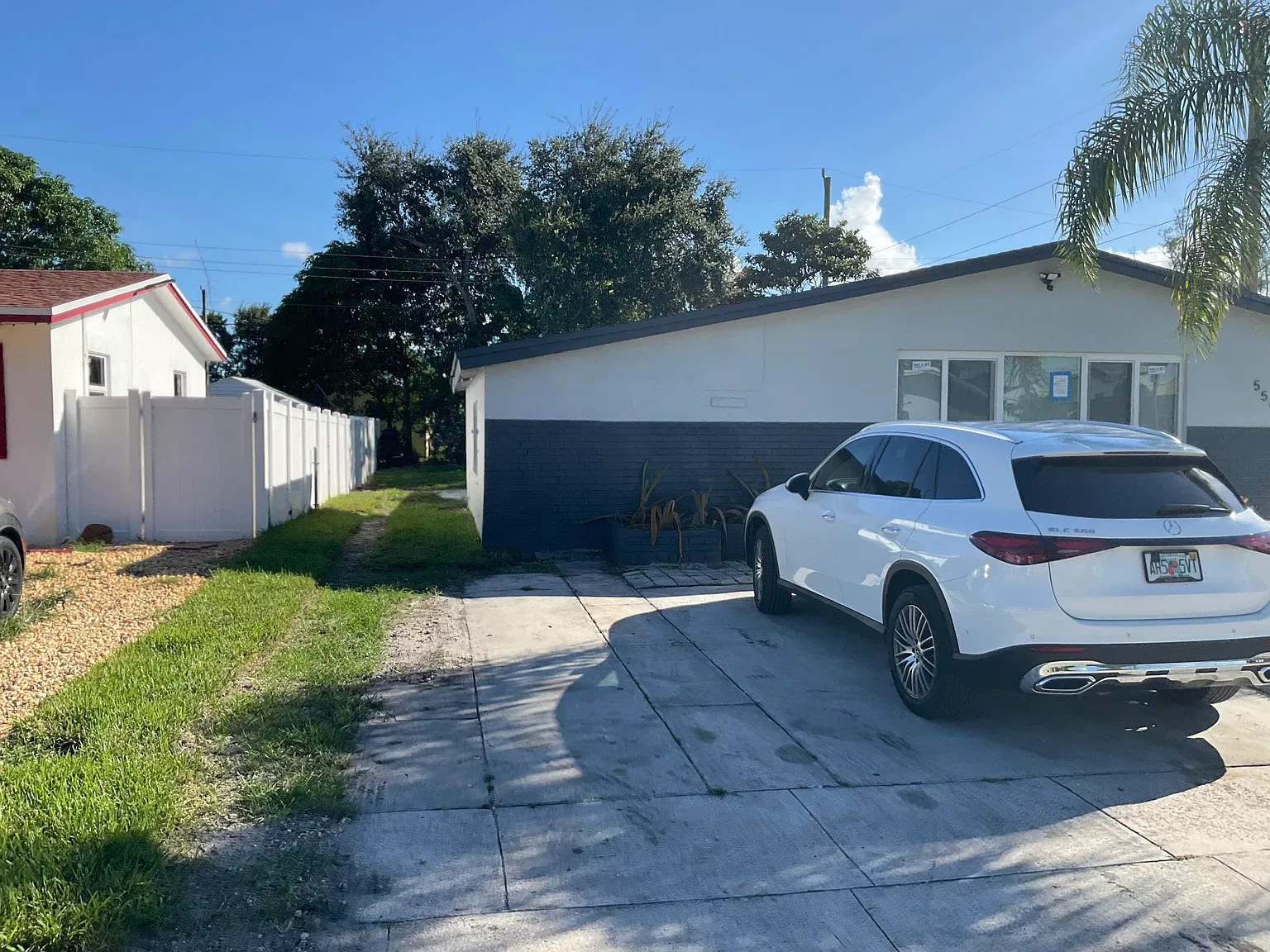 4 bed, 3.0 bath, 1352 sqft, $4,000 — Photo 4