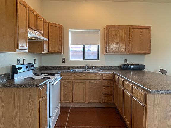 4th image of 424 N Hoff Ave #1