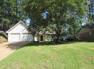 220 Fox Meadows Rd, Jackson, MS 39212