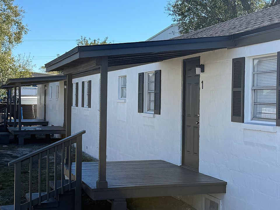 1st image of 4621 N Hubert Ave #1