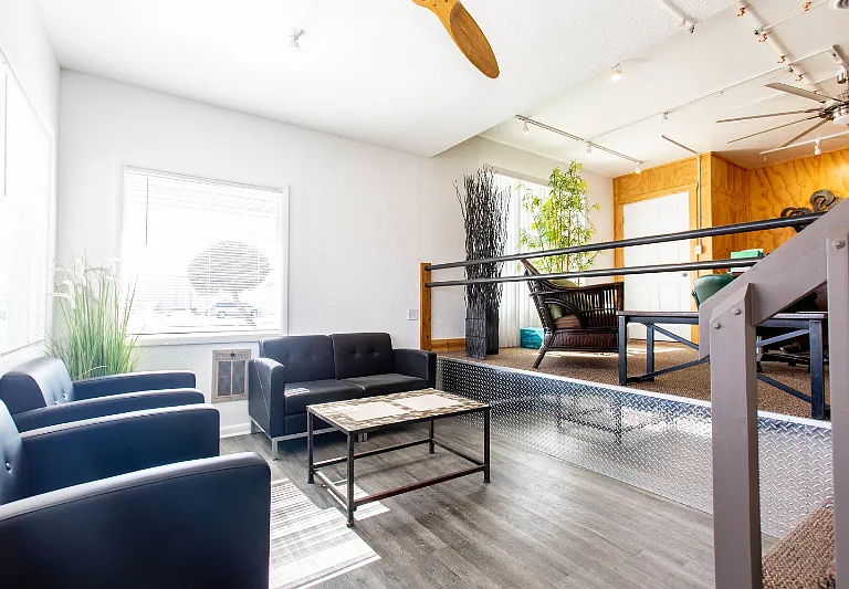 210 E North St #3 — Photo 5