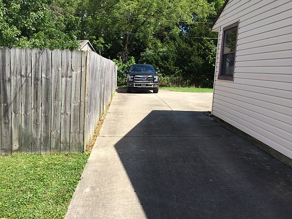 3rd image of 3362 Valleywood Dr