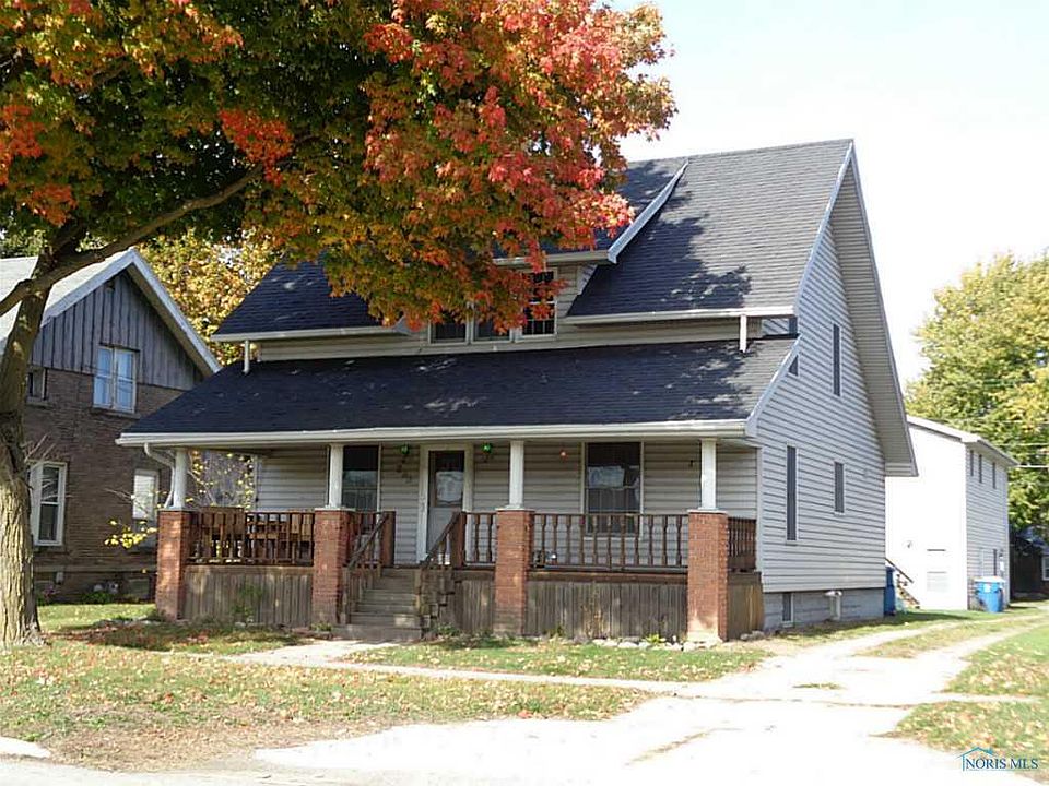 1st image of 233 E Indiana St