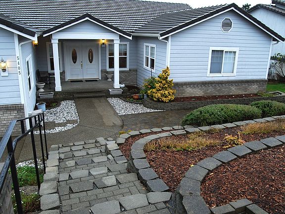 2nd image of 5405 Norpoint Way NE
