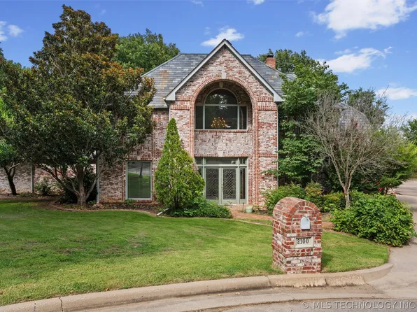 2100 Deerfield Cir, Bartlesville, OK 74006