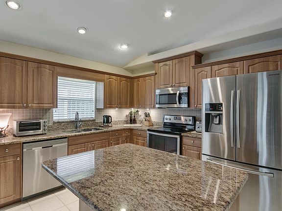 3rd image of 1720 Lago Mar Dr