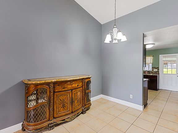 4th image of 1016 Disston Ave