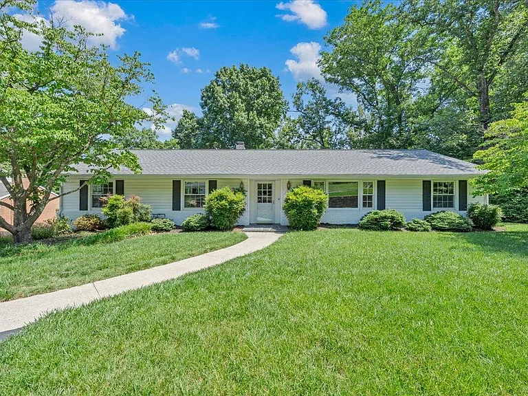 1814 Pelham Dr — Photo 47