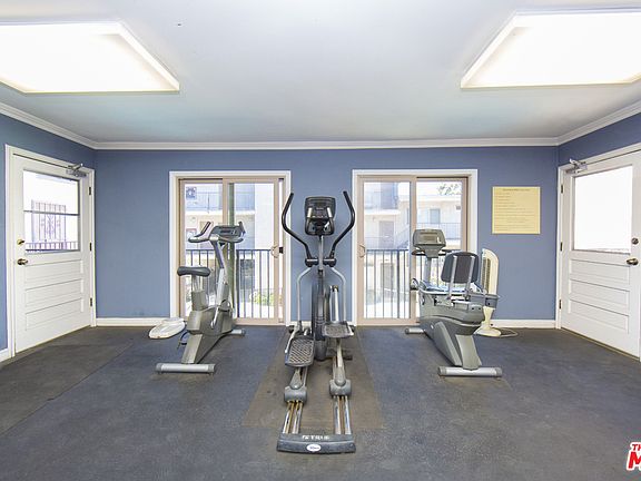 5th image of 8650 Belford Ave #211