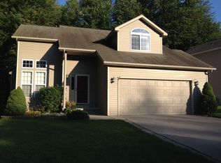 1390 Sherwood Forest Dr, Waterford, MI 48327