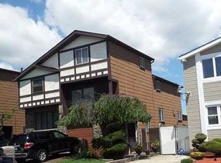 7 E Brandis Ave, Staten Island, NY