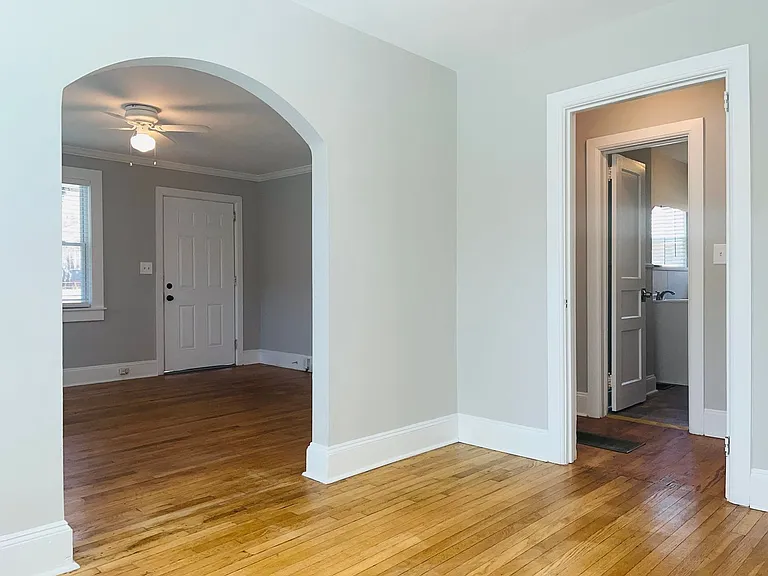 117 Boulevard — Photo 9
