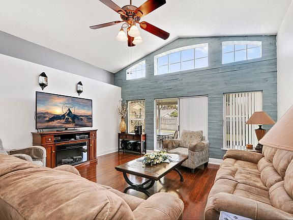 3rd image of 797 Brightview Dr