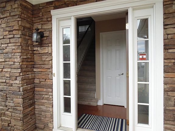 3rd image of 2615 Watercrest Ct