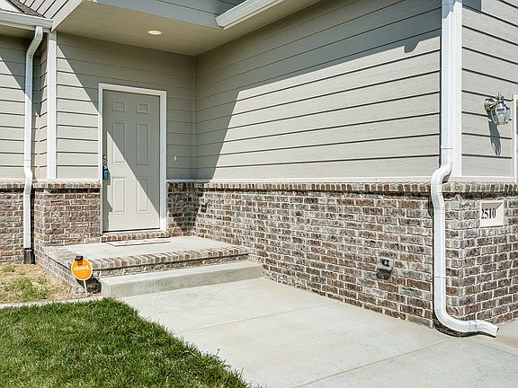 5th image of 2510 N Davin Ct