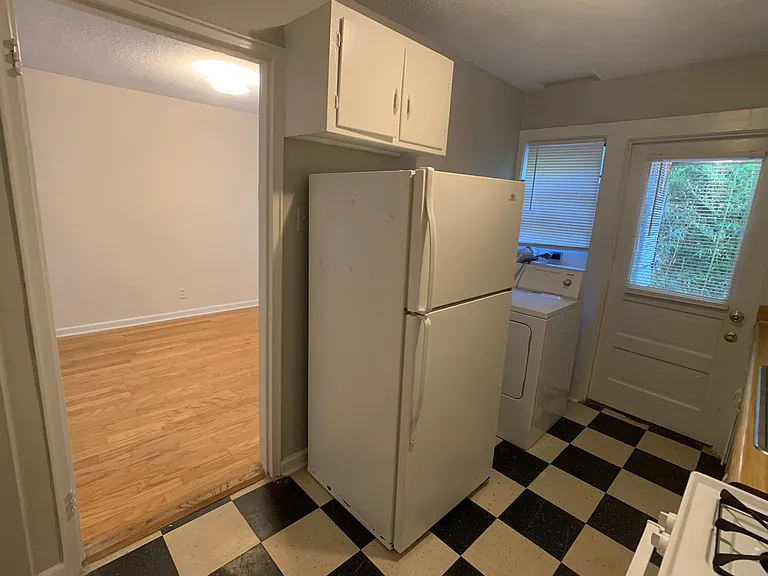 1661 Valley Ave — Photo 14