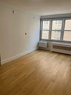 Rented by APT REALTY | media 17