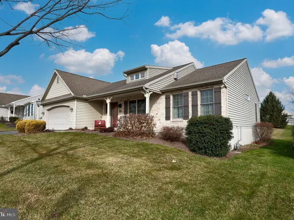 1079 Cambridge Dr, Manheim, PA 17545