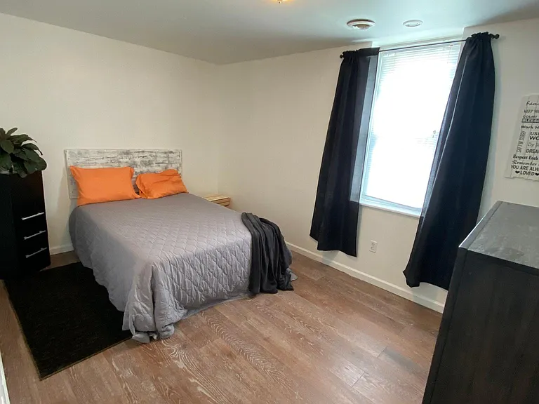 600 N Monroe St #1 — Photo 1