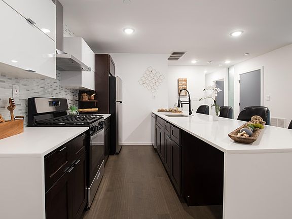 4th image of 1525 N 7th St #3