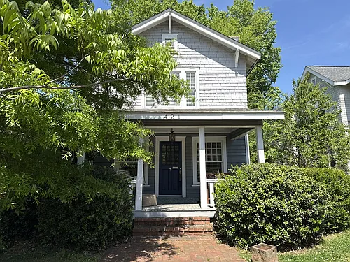 421 Hawthorne Ln Photo 1