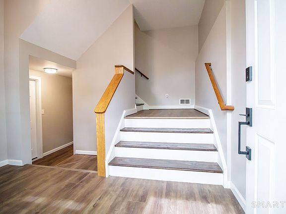 5th image of 402 Larkspur Farm Road #34
