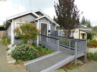 68 S Collier St, Coquille, OR 97423