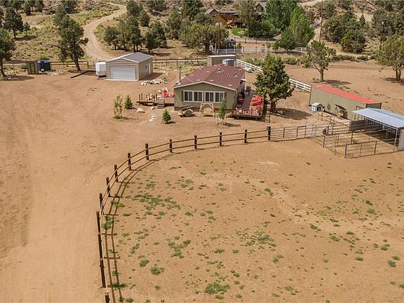 5th image of 46903 Pioneertown Dr