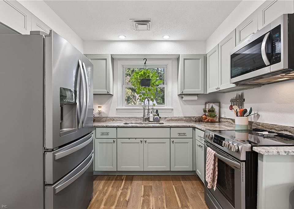 1st image of 3112 Carney St