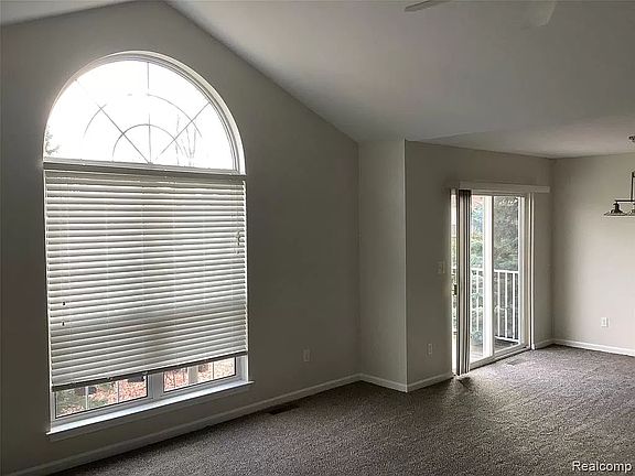 3rd image of 21207 Chesapeake Cir #1
