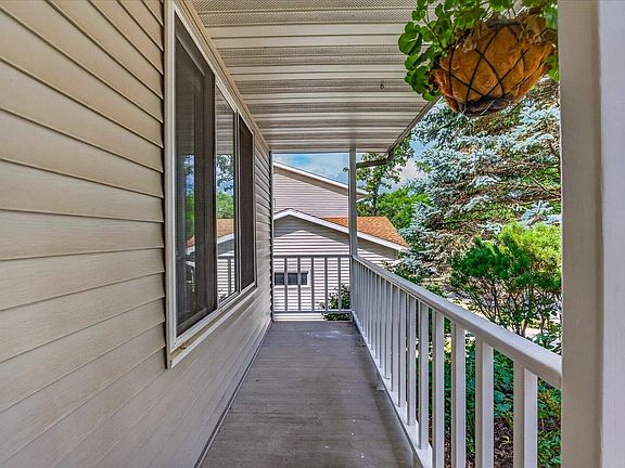 3rd image of 6209 Adobe Way