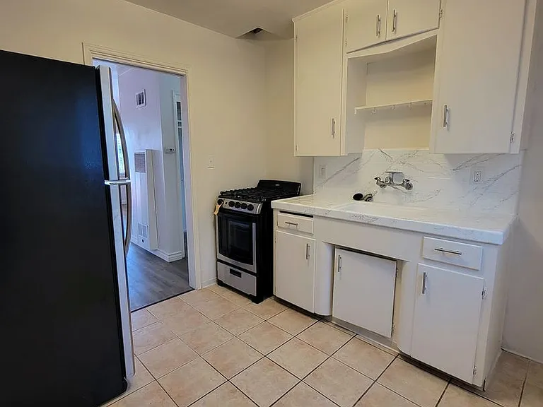 4882 Cape May Ave. — Photo 14
